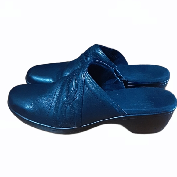 Clarks Shoes - Clarks Clogs🦋Excellent Condition